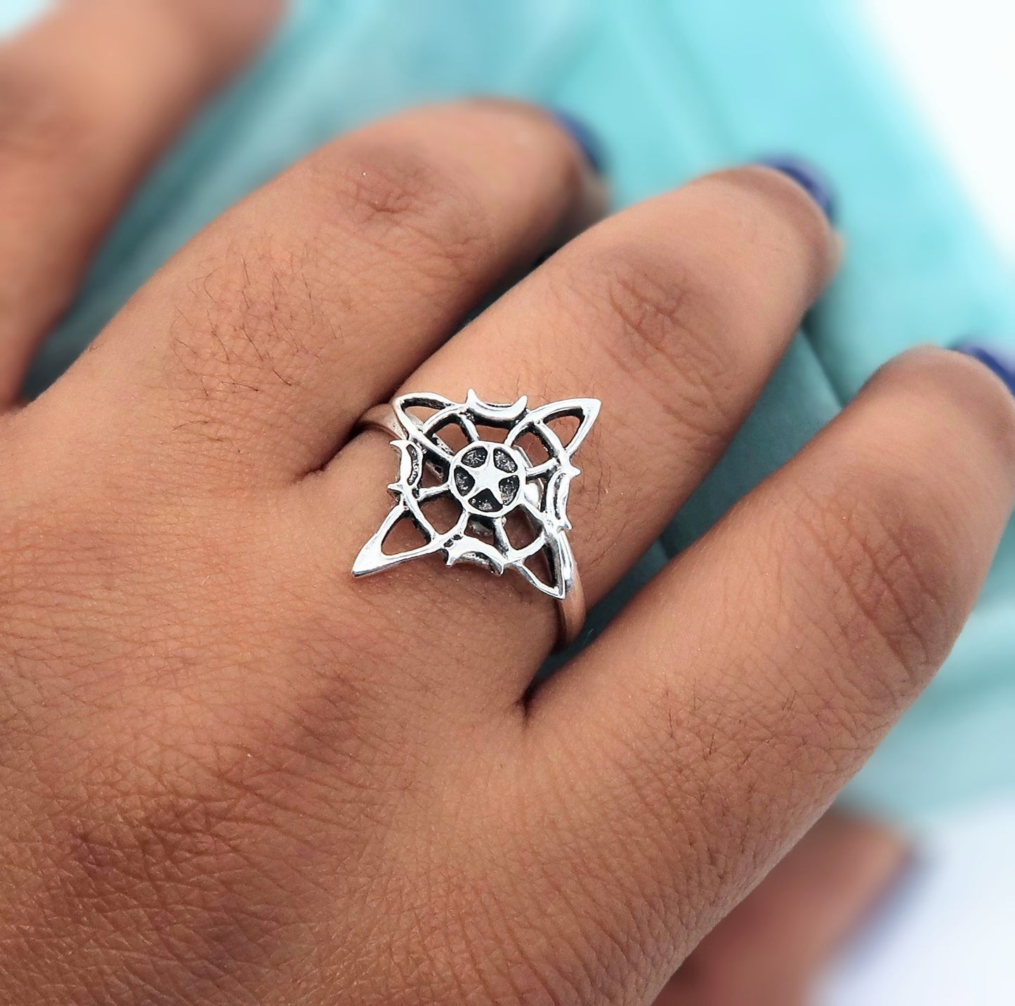 Anillo Nudo de Bruja