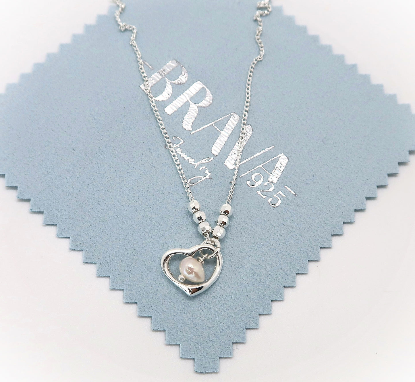 Collar con Dije de Corazon.