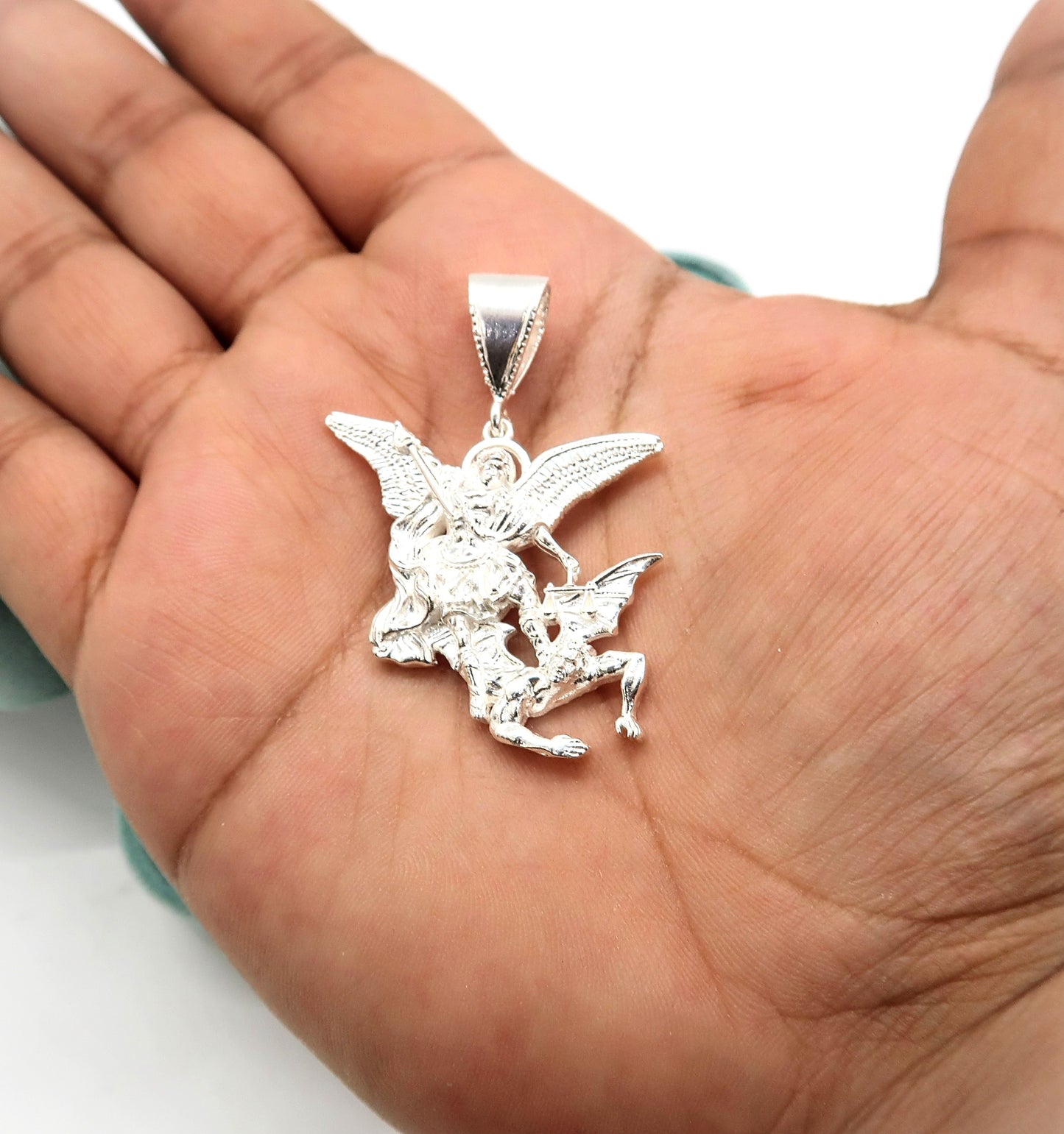 Dije San Miguel Arcangel 4.5CM